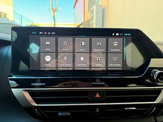 Citroen C4 hybrido 145cv, Automát, carplay, cámara