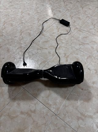 Hoverboard negro con cargador y asiento