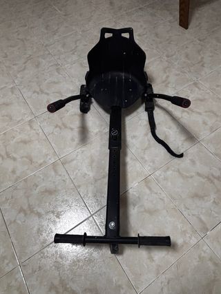 Hoverboard negro con cargador y asiento
