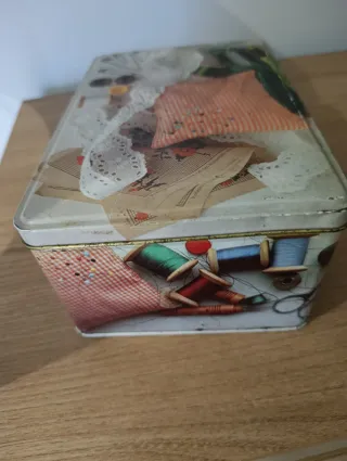 Caja Metálica de Colacao