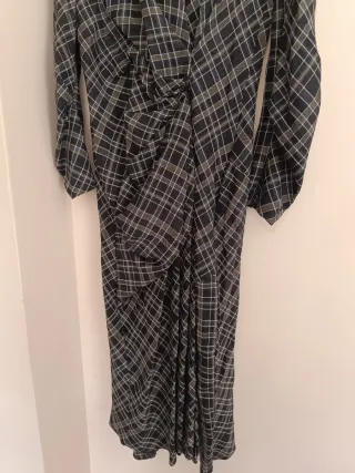 Vestido Zara midi largo cuadros drapeado