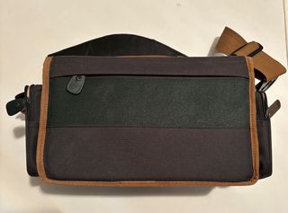 Bolso maletín rígido multiusos. Unisex.