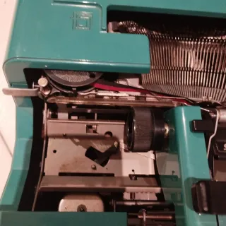 Macchina da scrivere Olivetti Studio 45