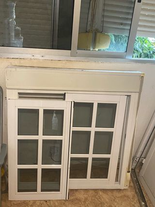 Ventanas de aluminio blancas