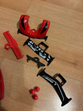 Coche deportivo desmontable con taladro