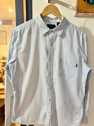 Camisa Dockers, talla L Slim, rayas Azul y Blanco