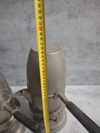 Antiche caffettiere in metallo