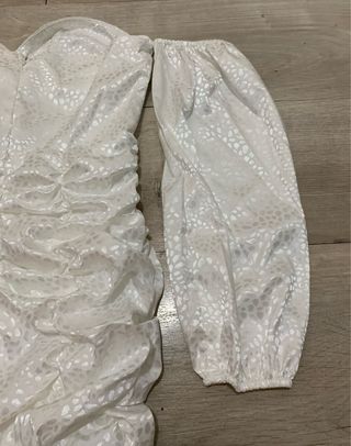 Vestido blanco abullonado