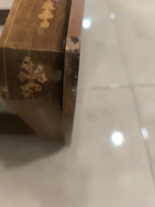 Mesita musical vintage de madera