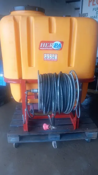 Maquina fumigadora agrícola  Marca Herpa 625414075