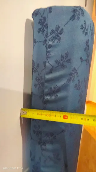 Almohadilla de bolillos azul