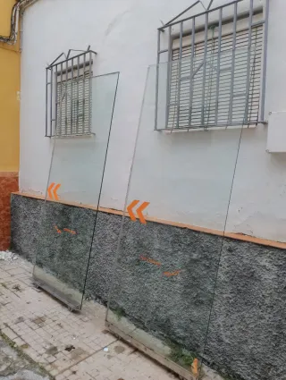 2 Cristales seguridad MEDIDAS: 2,33x96cm Grueso: