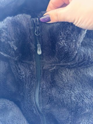 Colete de peluche preto com aquecimento USB