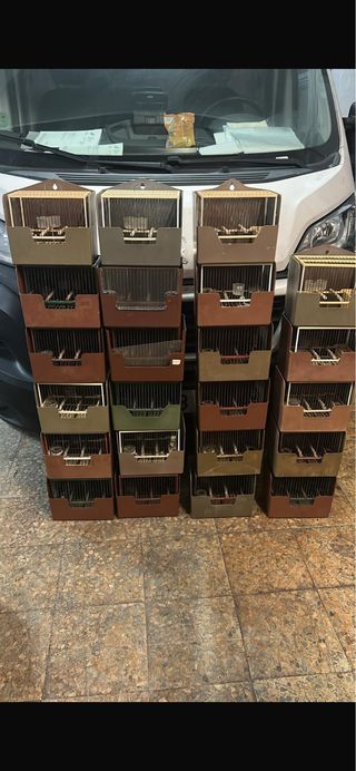 Lote de 23 jaulas c2 NO NEGOCIABLE