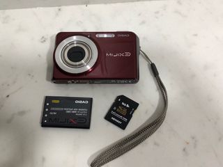 Cámara Casio Exilim Roja