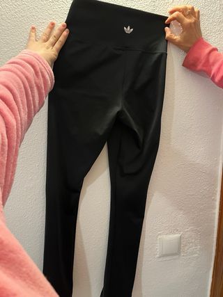 Mallas Adidas Negras con Aberturas