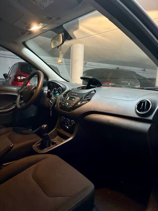 Ford Ka+ 2017 negociable