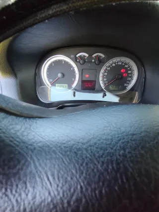 Volkswagen 2002, segunda mano, POCO NEGOCIABLE.