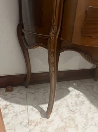 Mesitas de noche de madera y mármol