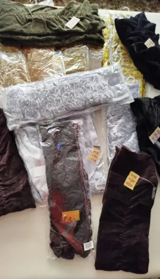 Cubre Cuellos Terciopelo Precintados