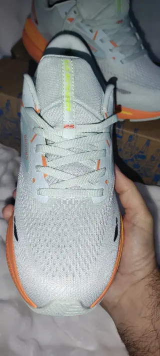 Brooks Adrenaline G23 Talla 44 eur, 28 cm