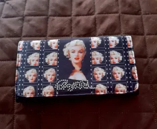 Cartera Monedero Marilyn Fotogramas 19x10cm. NUEVO