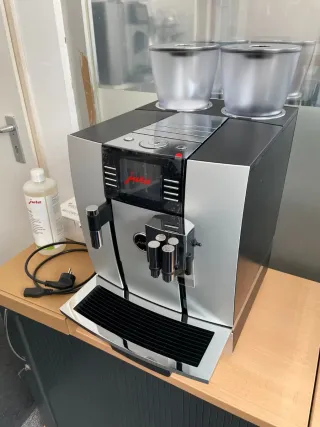 Cafetera Jura Giga X7C Pro