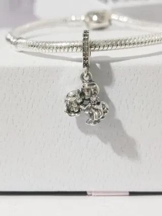 Charm Colgante Novios Enamorados Beso Matrimonio