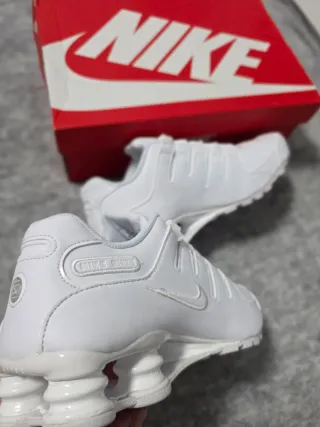Nike Shox NZ Triple White