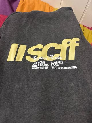 Sudadera Scuffers gris con logo