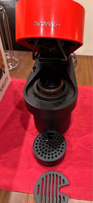 Cafetera Nespresso Vertuo POP Roja