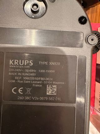 Cafetera Nespresso Vertuo POP Roja