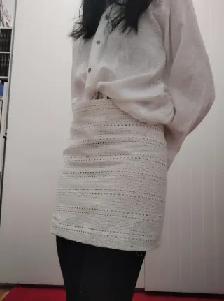 Falda de Zara. Blanca de punto.