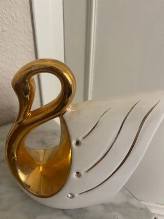Figura Cisne Blanco Dorado