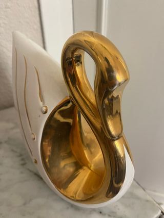 Figura Cisne Blanco Dorado