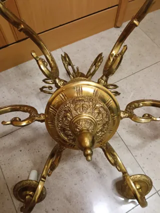 Lámpara de bronce antigua