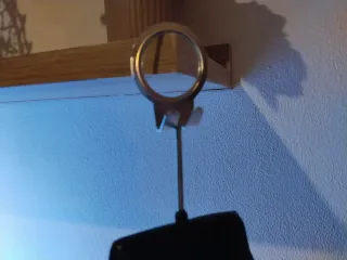 Perchas Antirrobo Negras y Plateadas