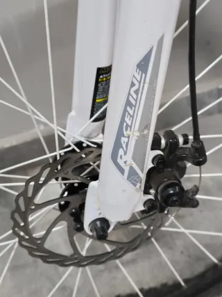 Bicicleta de montaña con doble disco 26"