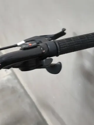 Bicicleta de montaña con doble disco 26"