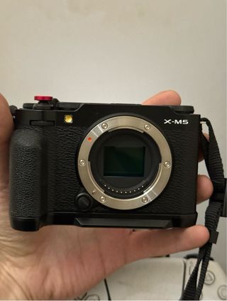 Fujifilm X-M5 + Objetivo + Extras