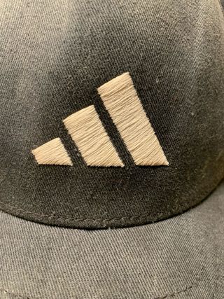 Gorra Adidas Gris