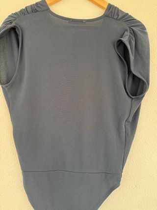 Zara escote cruzado S/36