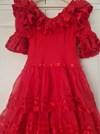Traje de flamenca rojo volantes