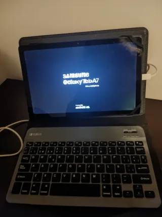 Samsung Galaxy Tab A7 con teclado
