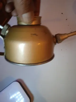 Aceitera antigua para maquinaria