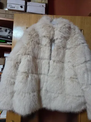 Chaqueta Pelo Sintético Beige Suave Talla M-L