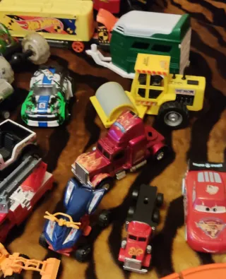 Lote de coches de juguete