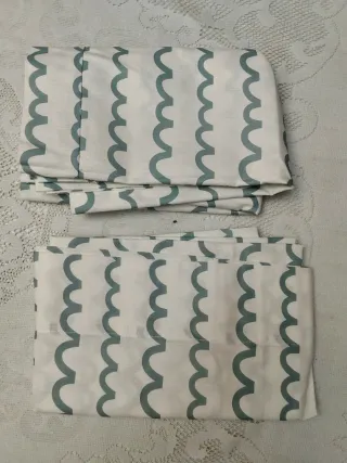 Fundas de almohada con diseño de olas (124*47)