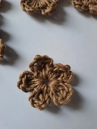 Fiorellini copribottone per camicia