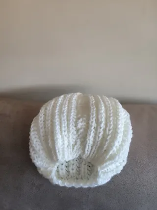 Gorro de lana tejido blanco nuevo